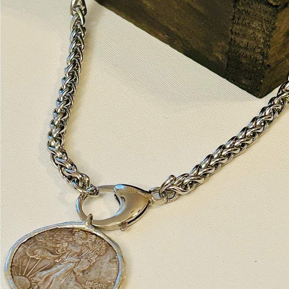Silver Coin Pendant Necklace Lady Liberty - Picture 7 of 9